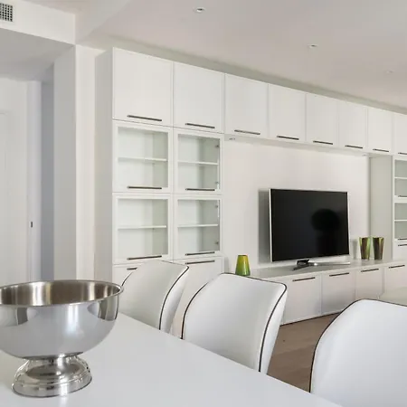 Pure White - By Myhomeincomo Côme