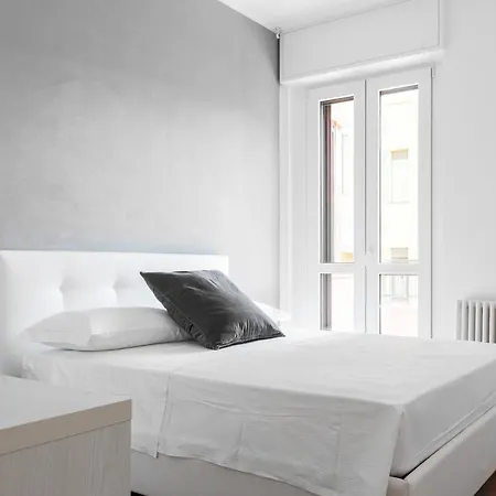 Pure White - By Myhomeincomo شقة