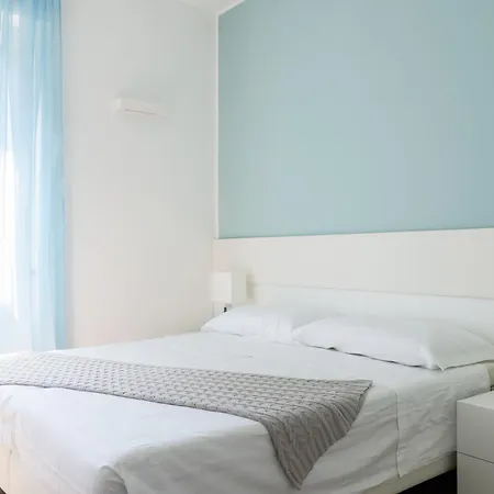 شقة Pure White - By Myhomeincomo كومو